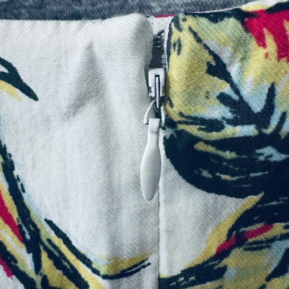 CAbi #469 Floral Afternoon in the Garden A Line Skirt Pleated White Women Size 2 - Picture 3 of 13